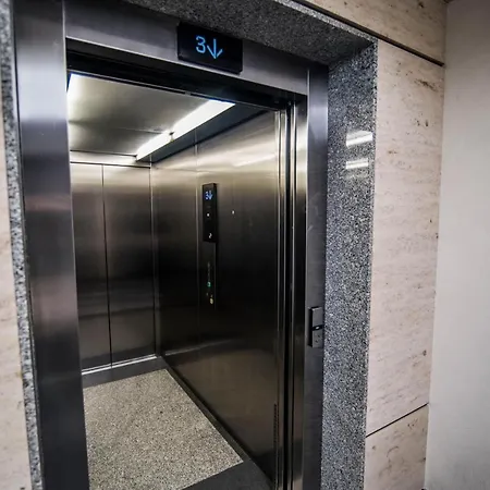 Dominikanska 9 فندق مبيت وإفطار *