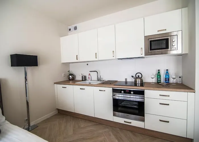 Dominikanska 9 Bed and Breakfast Πόζναν